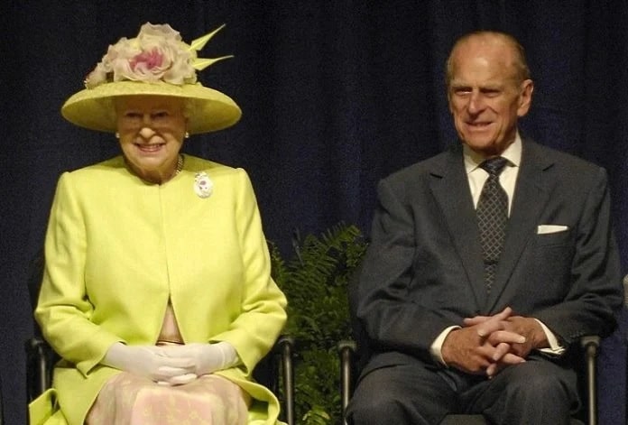 El príncipe Felipe y la Reina Isabel 